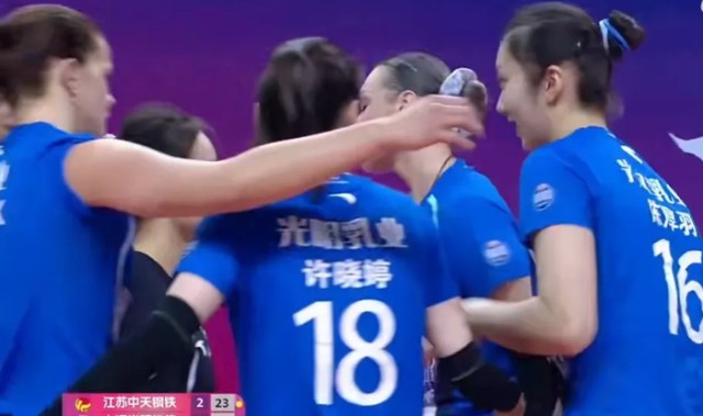 上海女排为何总打不了硬仗？大小姐作风不改，冠军永远遥不可及！|决赛|体能|天津女排|队员|球队_新浪体育_新浪新闻